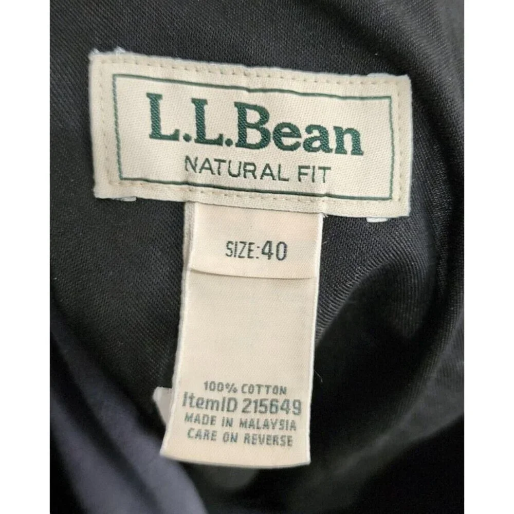LL Bean Natural Fit Navy Blue Flat Front Chino Shorts Size 40 100% Cotton‎